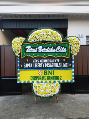 Papan Bunga Duka di Cipadung Wetan