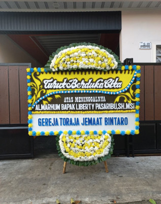 Papan Bunga Duka di Cipadung Wetan