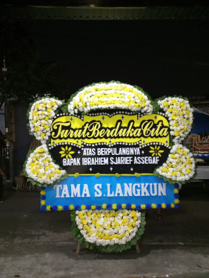 Papan Bunga Duka di Cipadung Wetan