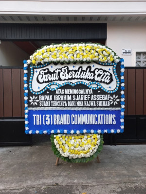 Papan Bunga Duka di Cipadung Wetan